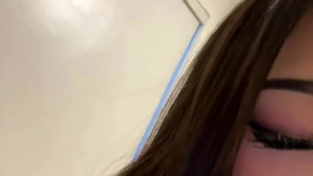 babe Emma Lvxx nude boobs