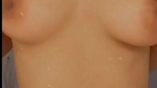 AWESOME slim Asian.candy Nude exposed