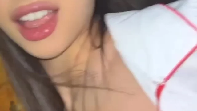 cutie Bbyanni nude tits